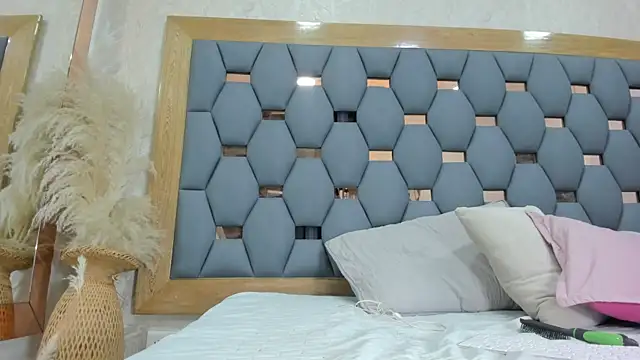 Snapshot of juliette_pretty_ chatting on November 9, 2025, 7:01 pm juliette pretty online show from November 9, 2025, 7:01 pm