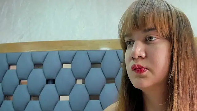 juliette pretty  online show from December 20, 2025, 7:32 pm