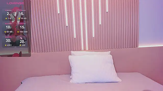 Camile cute online show from March 7, 2026, 6:49 pm