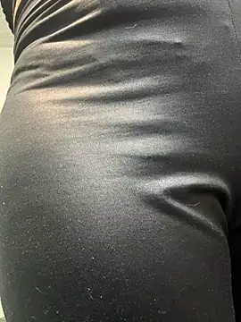 SALOME KORLAND online show from November 21, 2025, 11:53 am