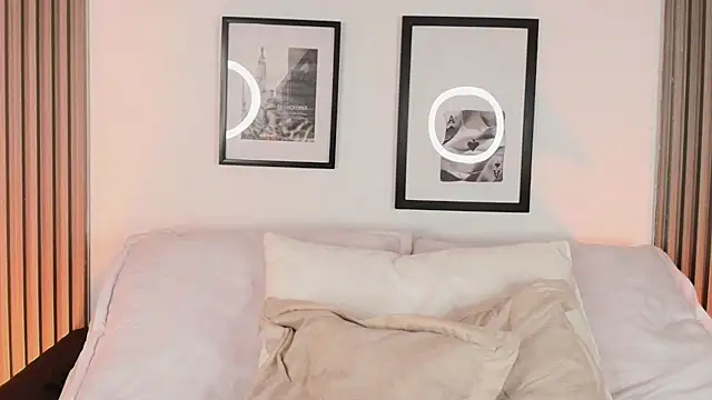 ashlycarteer online show from April 23, 2026, 2:02 am