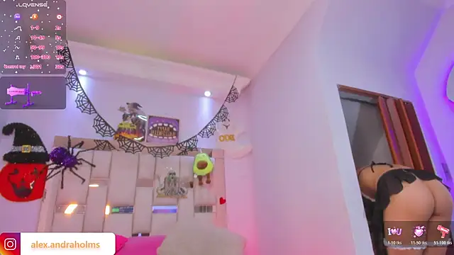 Alexandraholms online show from October 28, 2025, 8:33 pm