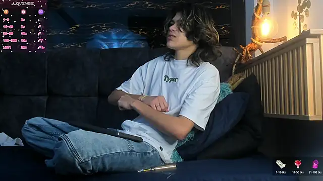 Diamond twink online show from November 16, 2025, 3:34 am