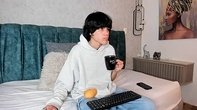 Snapshot of Diamond_twink chatting on June 22, 2026, 1:41 pm Diamond twink online show from June 22, 2026, 1:41 pm