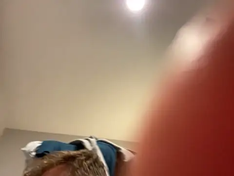 lilthicky352 online show from November 28, 2025, 4:04 am