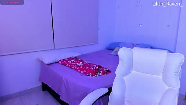 Lilith Raven  online show from October 6, 2025, 4:21 am