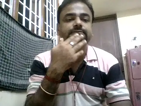 sree4143 online show from October 6, 2025, 4:48 pm