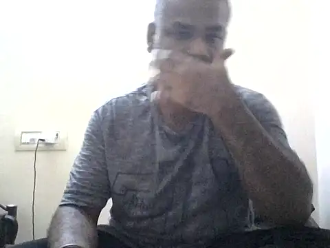 sree4143 online show from November 23, 2025, 2:39 pm