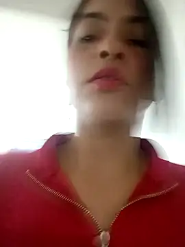 Snapshot of Fox_Roxxan chatting on September 10, 2025, 12:32 am Fox Roxxan online show from September 10, 2025, 12:32 am