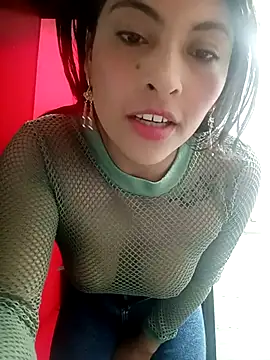 Snapshot of Fox_Roxxan chatting on September 13, 2025, 1:38 am Fox Roxxan online show from September 13, 2025, 1:38 am