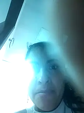 Snapshot of Fox_Roxxan chatting on October 12, 2025, 1:48 am Fox Roxxan online show from October 12, 2025, 1:48 am