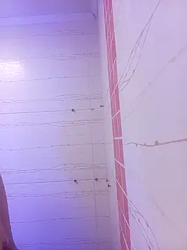 Snapshot of Fox_Roxxan chatting on October 15, 2025, 1:28 am Fox Roxxan online show from October 15, 2025, 1:28 am