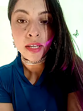 Snapshot of Fox_Roxxan chatting on November 3, 2025, 1:19 am Fox Roxxan online show from November 3, 2025, 1:19 am