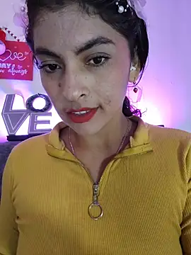 Snapshot of Fox_Roxxan chatting on February 26, 2026, 2:21 am Fox Roxxan online show from February 26, 2026, 2:21 am