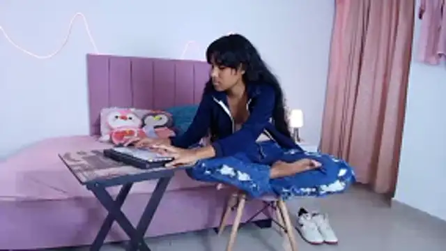 Snapshot of Andre_lezcano chatting on January 11, 2026, 8:47 pm Andre lezcano online show from January 11, 2026, 8:47 pm