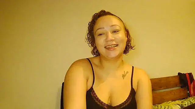 Snapshot of FieryAutumn_25X chatting on December 22, 2025, 7:38 am FieryAutumn 25X online show from December 22, 2025, 7:38 am