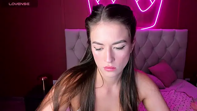 StacyWells online show from September 21, 2025, 1:40 am