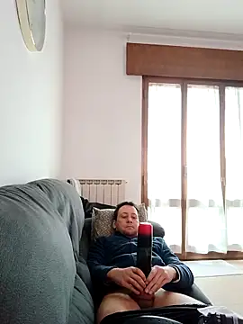 Alessio1987 online show from February 6, 2026, 9:45 am