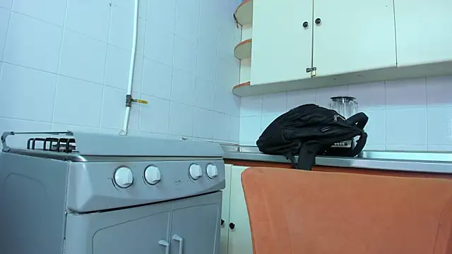 GreciaFox1 online show from October 28, 2025, 11:14 am