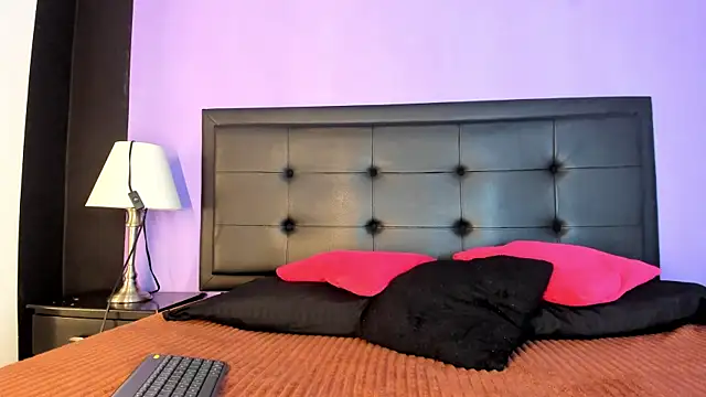 GreciaFox1 online show from July 11, 2026, 1:36 pm
