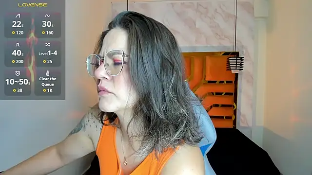Snapshot of Luciifeer_ chatting on June 1, 2026, 6:53 pm Luciifeer online show from June 1, 2026, 6:53 pm