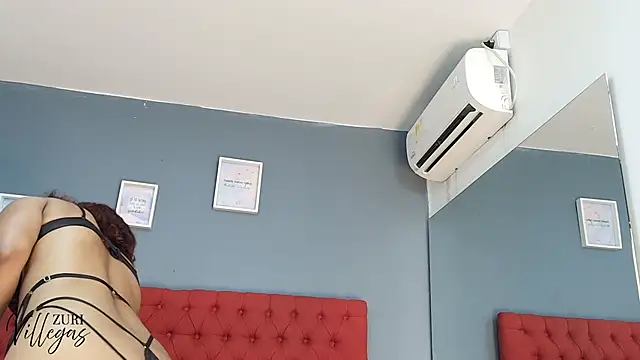 zuri villegas online show from November 11, 2025, 3:34 pm