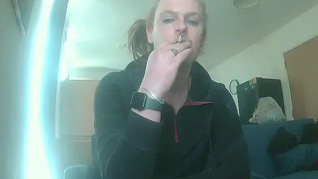 avamaxwell online show from May 4, 2026, 12:12 pm