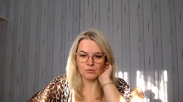 EleanoraDream online show from October 22, 2025, 7:19 am