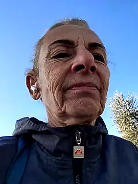 Snapshot of clarabell4 chatting on February 1, 2026, 8:57 am clarabell4 online show from February 1, 2026, 8:57 am