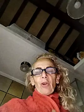 clarabell4 online show from April 20, 2026, 5:43 am