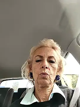 clarabell4 online show from April 22, 2026, 12:39 pm