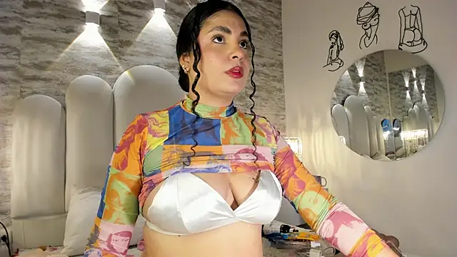 Yassy vazquez online show from September 8, 2025, 7:35 pm