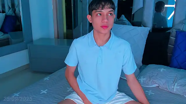 Sebax Young online show from September 25, 2025, 7:50 pm