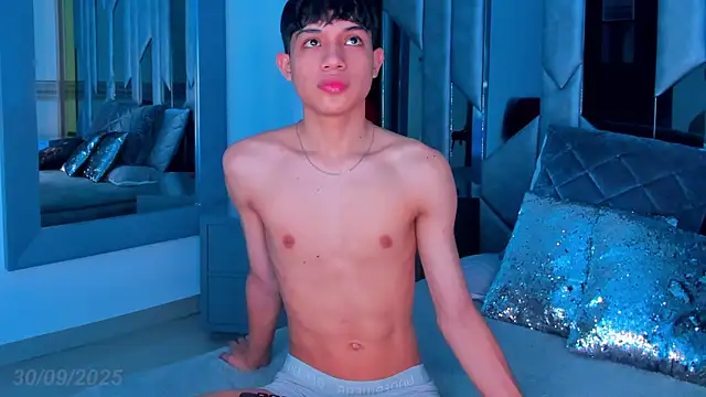 Sebax Young online show from October 2, 2025, 8:27 pm