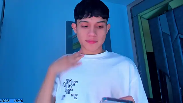 Sebax Young online show from October 15, 2025, 8:09 pm