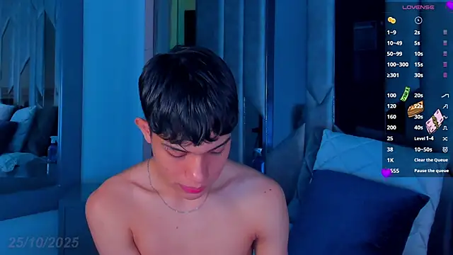 Sebax Young online show from October 25, 2025, 8:47 pm