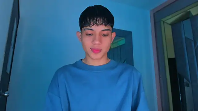 Sebax Young online show from December 5, 2025, 8:27 pm