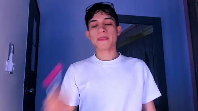 Sebax Young online show from February 25, 2026, 8:29 pm