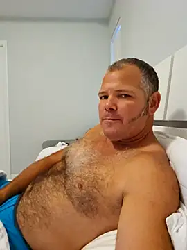 cubanitofeliz40 online show from October 22, 2025, 11:32 am