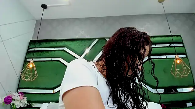 ThaliaCross online show from October 2, 2025, 8:16 pm