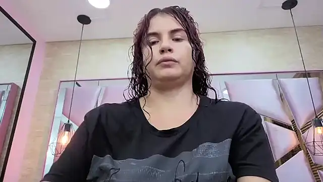 ThaliaCross online show from April 22, 2026, 7:48 pm