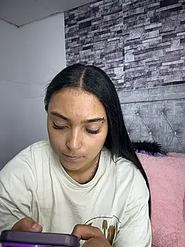 nicolexxaleja online show from January 8, 2026, 4:09 pm