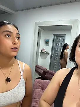 nicolexxaleja online show from February 25, 2026, 1:04 am