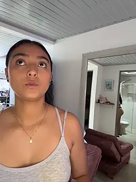 nicolexxaleja online show from February 25, 2026, 9:24 pm