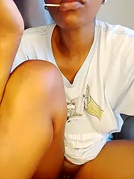 SeffieLucy online show from November 22, 2025, 4:11 am