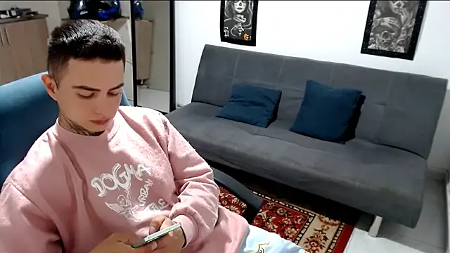 santii ss online show from November 18, 2025, 12:49 am