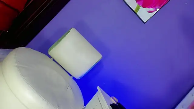 Valentina Horny777 online show from December 15, 2025, 1:10 am