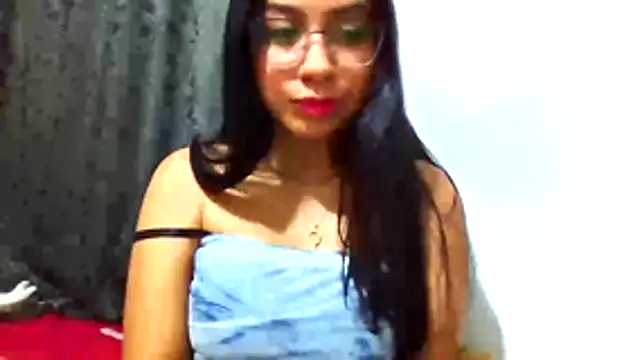 honeysweet111 online show from December 3, 2025, 4:09 am