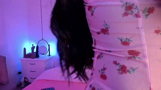 Yourwishisme val online show from February 9, 2026, 3:43 am