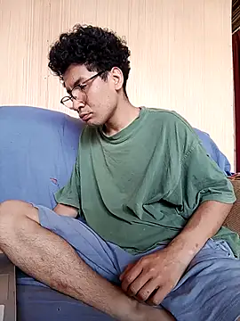 LecheDeSoya666 online show from September 23, 2025, 6:55 pm